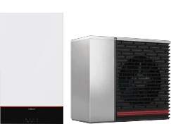 Plynový kotel Viessmann a tepelné čerpadlo Alpha Innotec vedle sebe